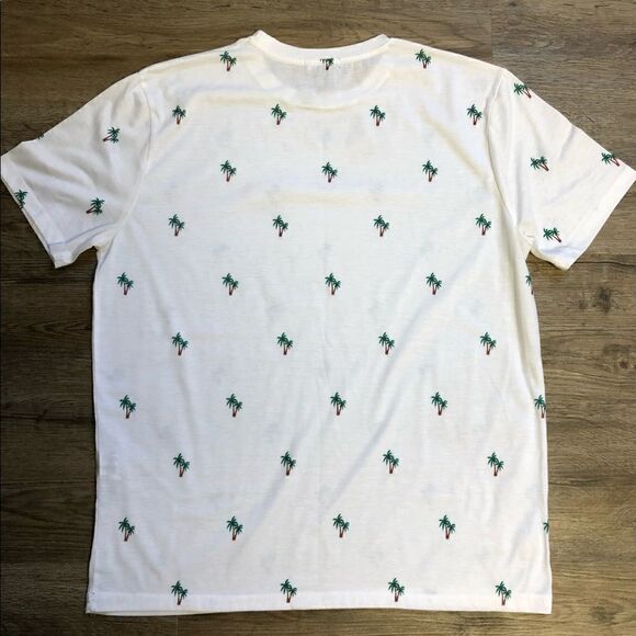 Forever 21 White T Shirt With Palm Trees, Size M - Picture 5 of 5